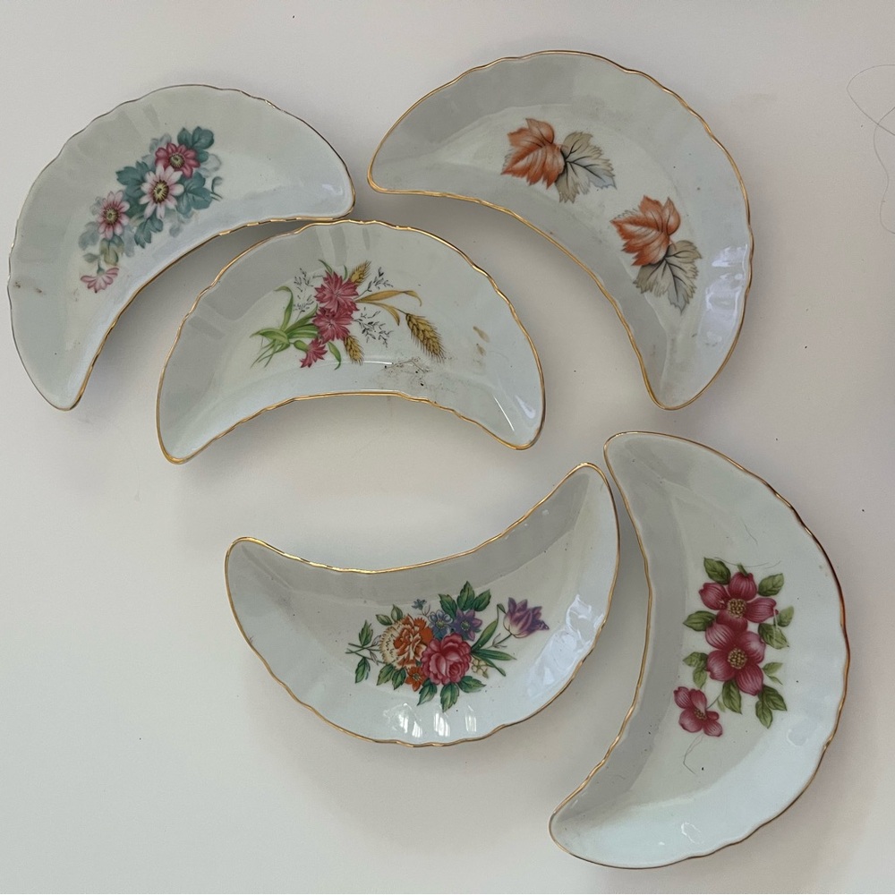 Vintage Floral Crescent Shaped Dishes with Gold Trim, Set of 5.